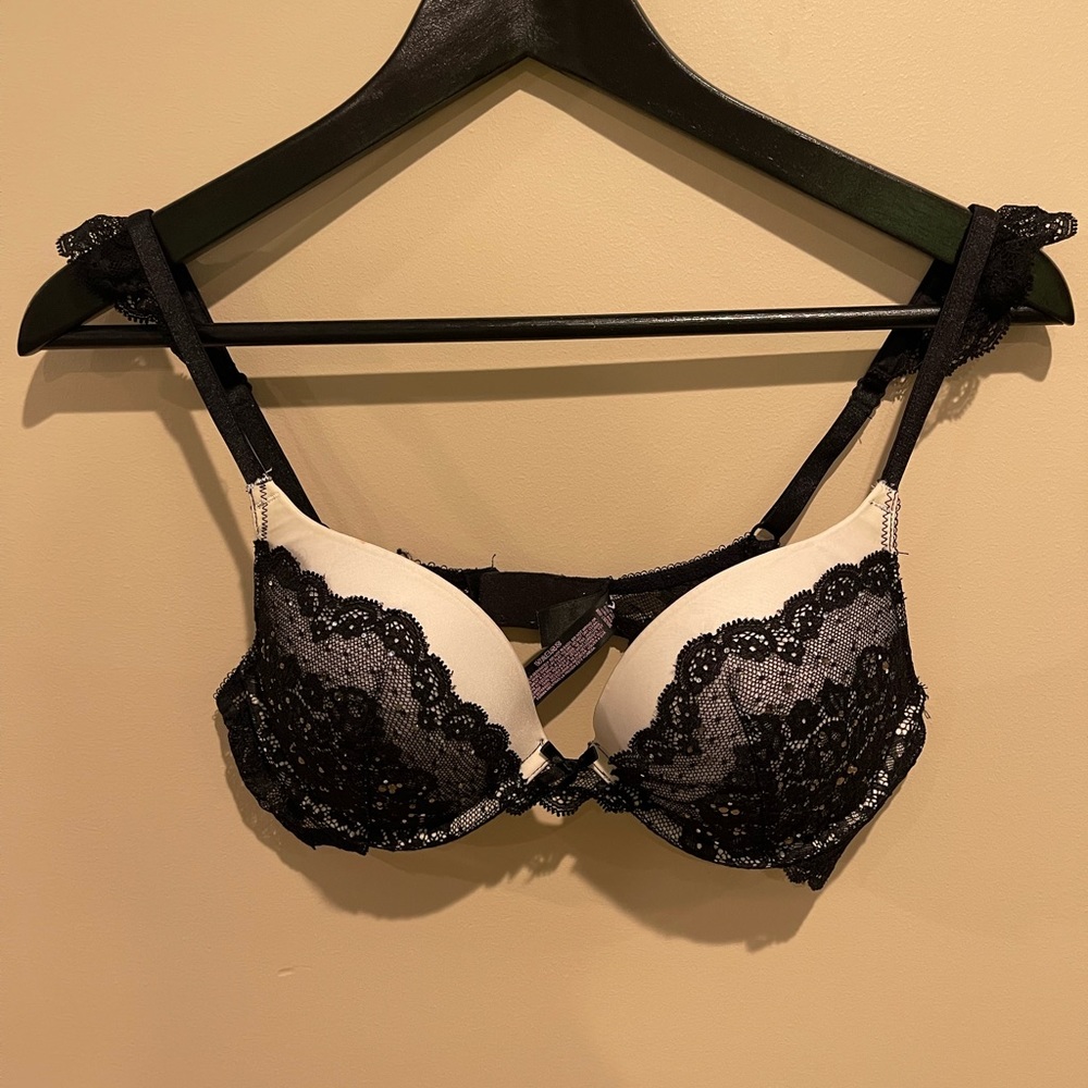 Victoria’s Secret Dream Angels Plunge Black Lace Push-Up Bra • Size 34C